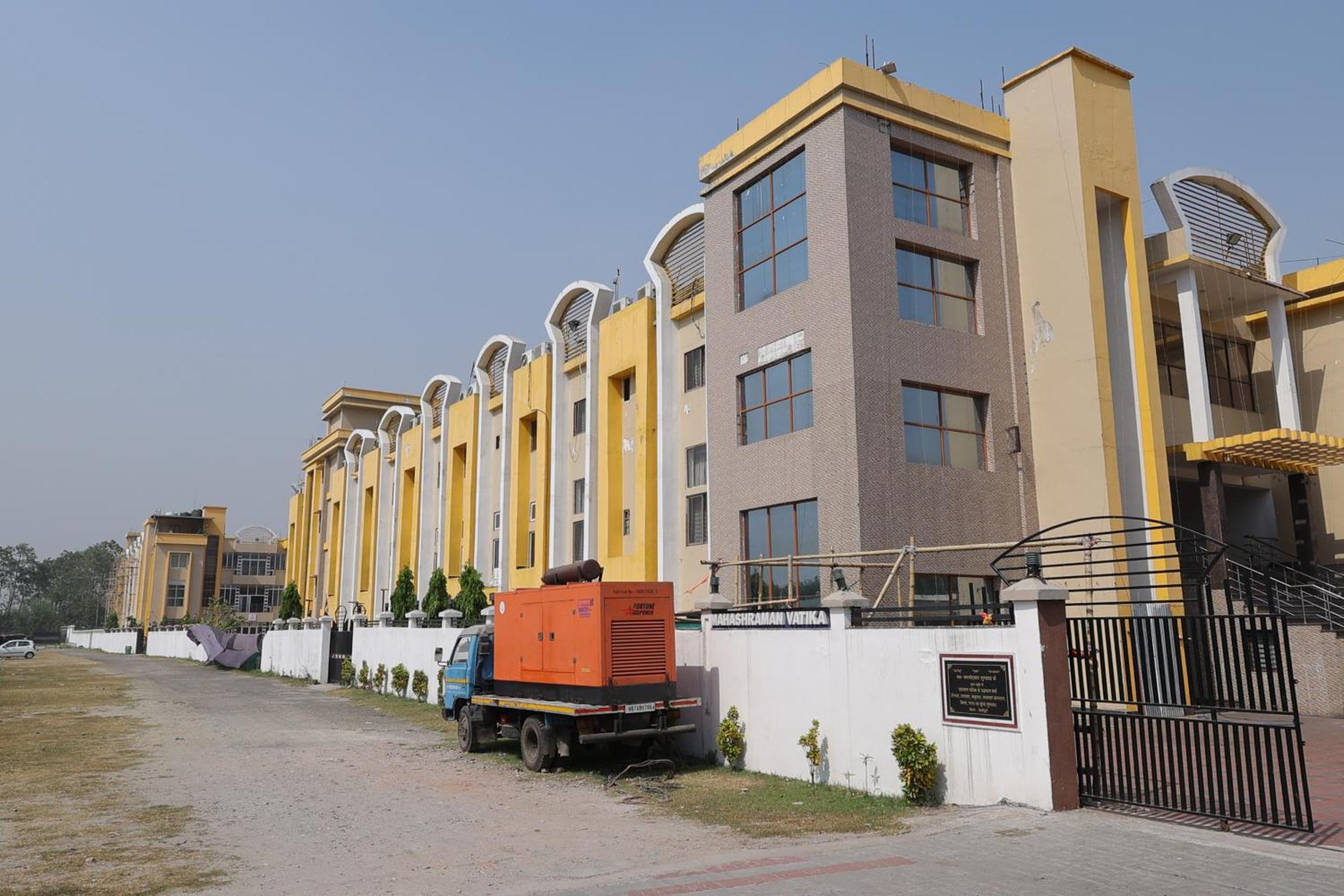 Maryada Maitri Resort -100 Rooms & 3 Banquets 西里古里 外观 照片
