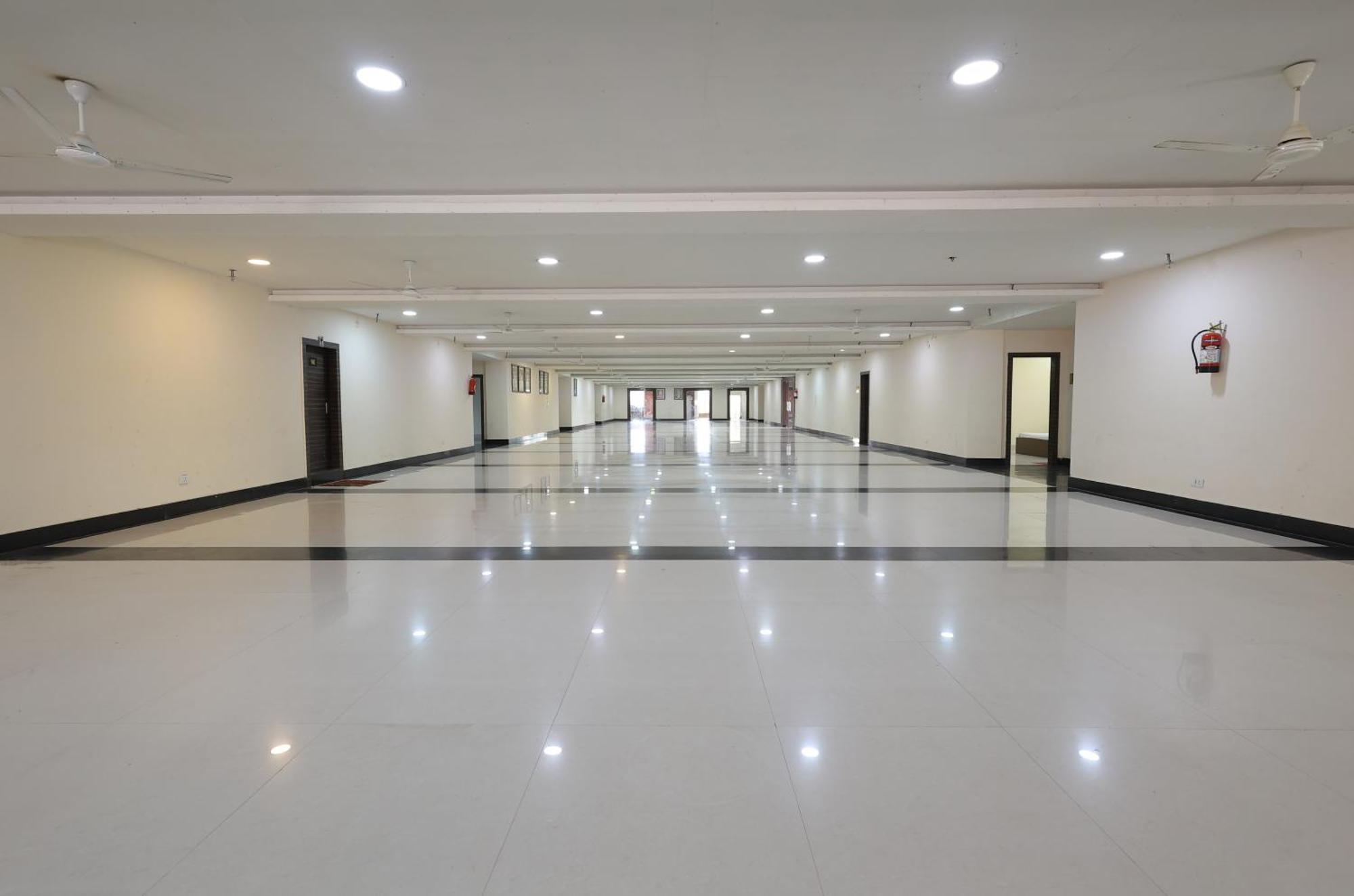 Maryada Maitri Resort -100 Rooms & 3 Banquets 西里古里 外观 照片
